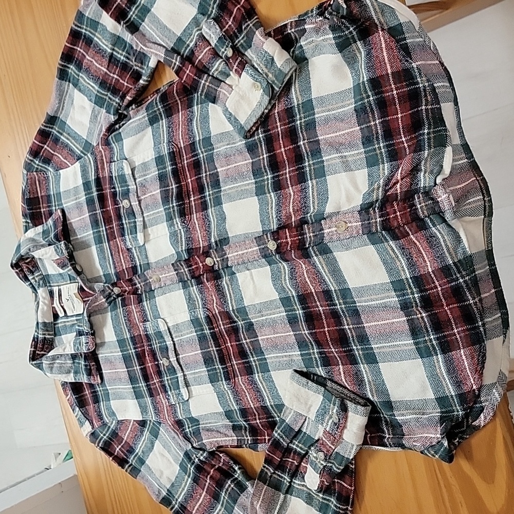 American Eagle Amazingly Soft Plaid Flannel Button Down, Large